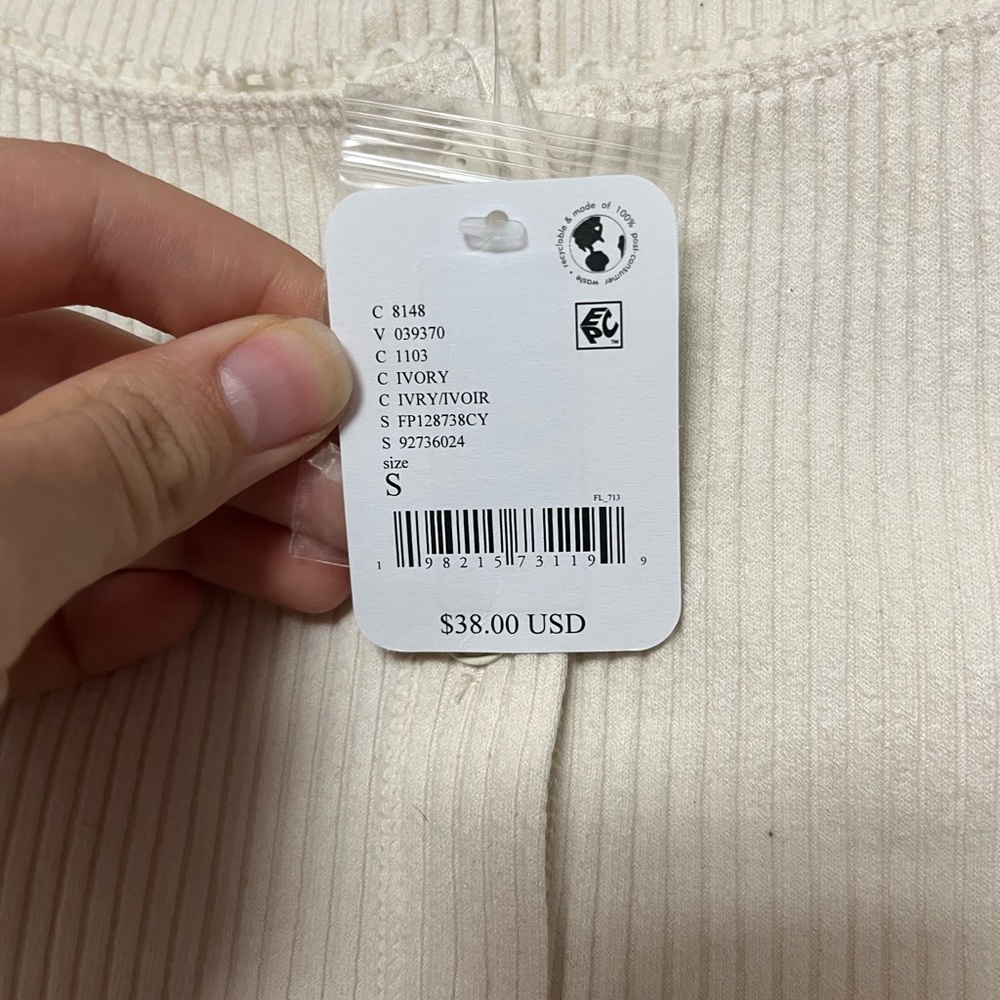 Ivory Ribbed Knit Top - Picture 2 of 2